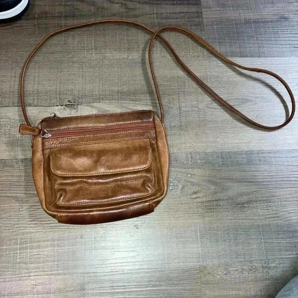 Fossil mini Crossbody brown with zipper closure Leather